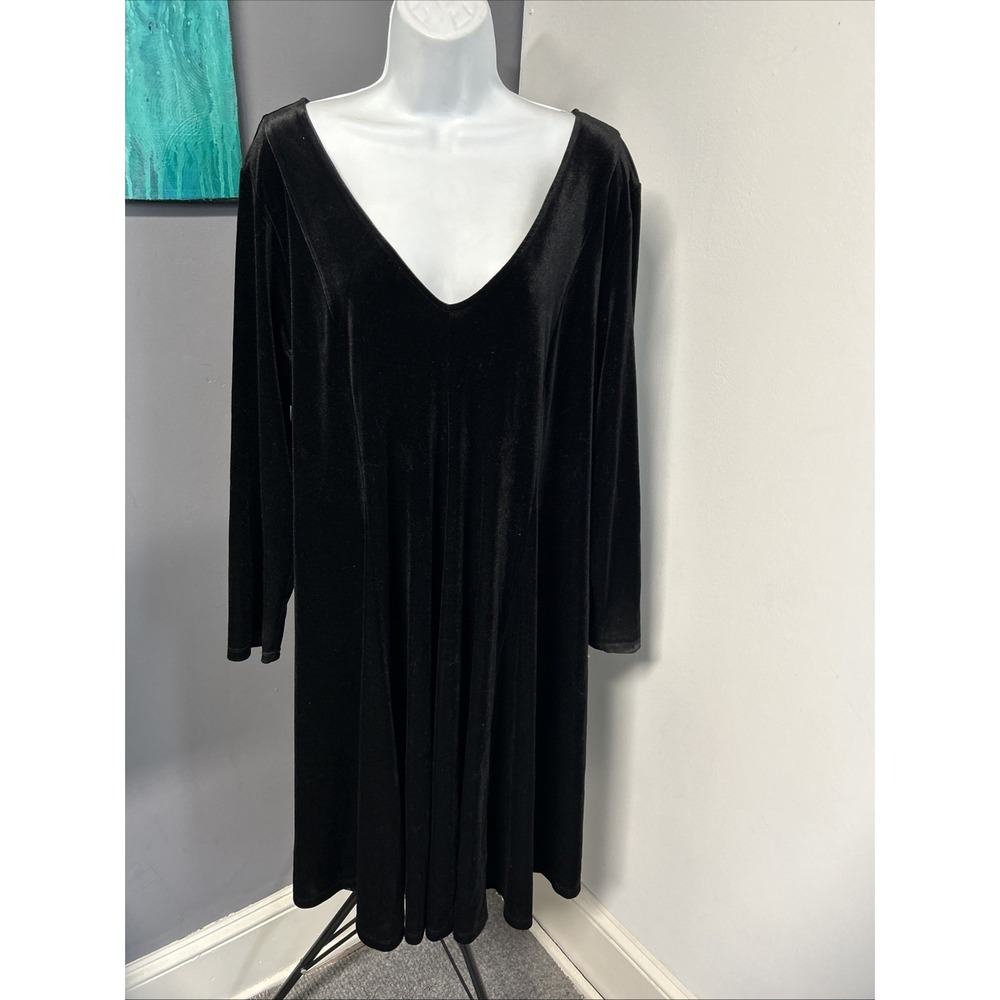 Torrid Women's‎ (3) 3X Black Crushed Velvet Dress Knee Cutout Back Long Sleeve